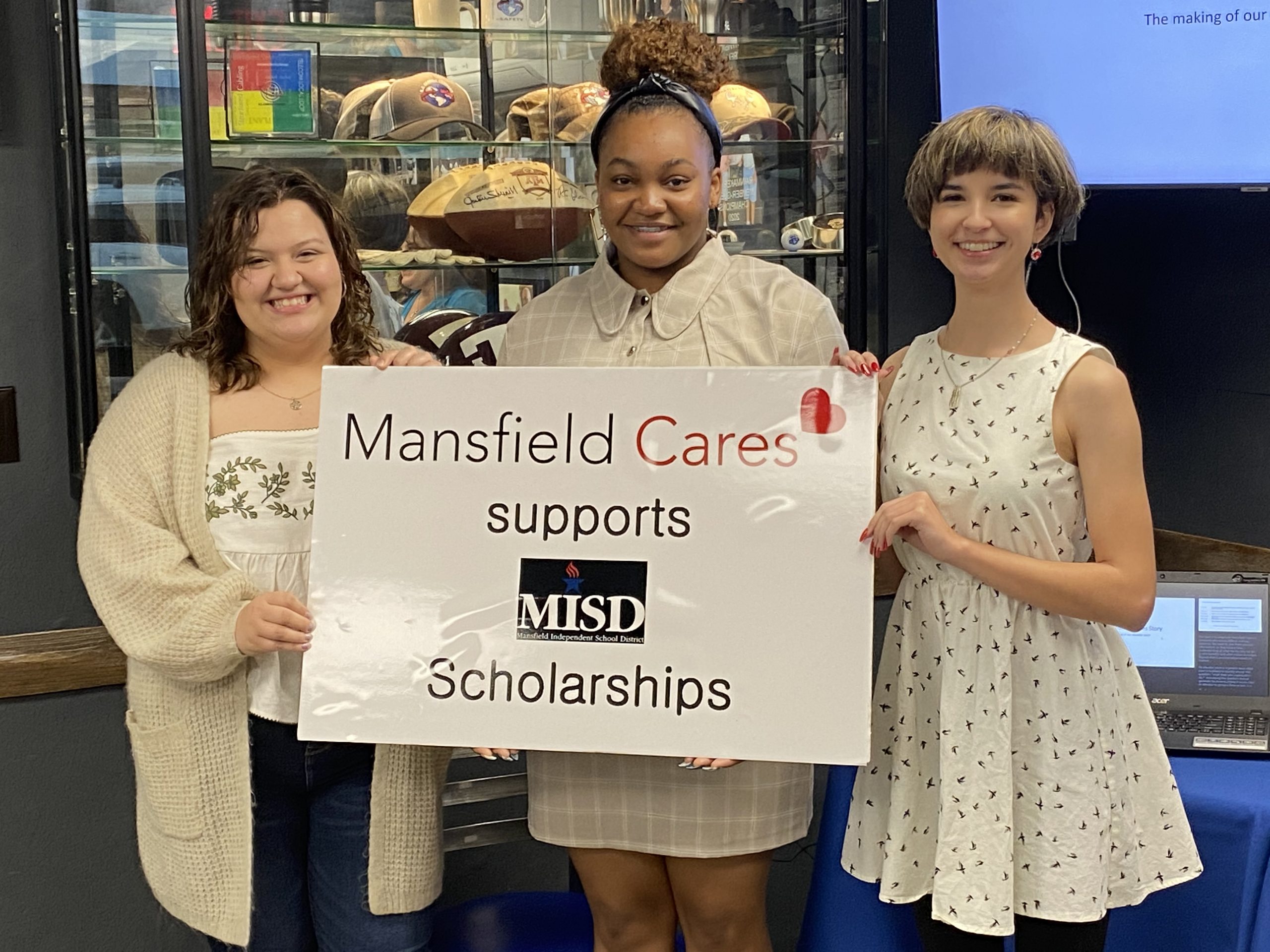 Mansfield Cares awards $16,500 in college scholarships