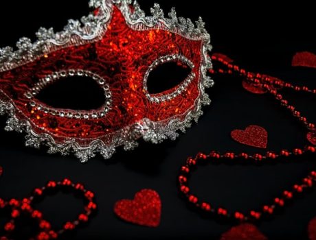 Red lace masquerade mask